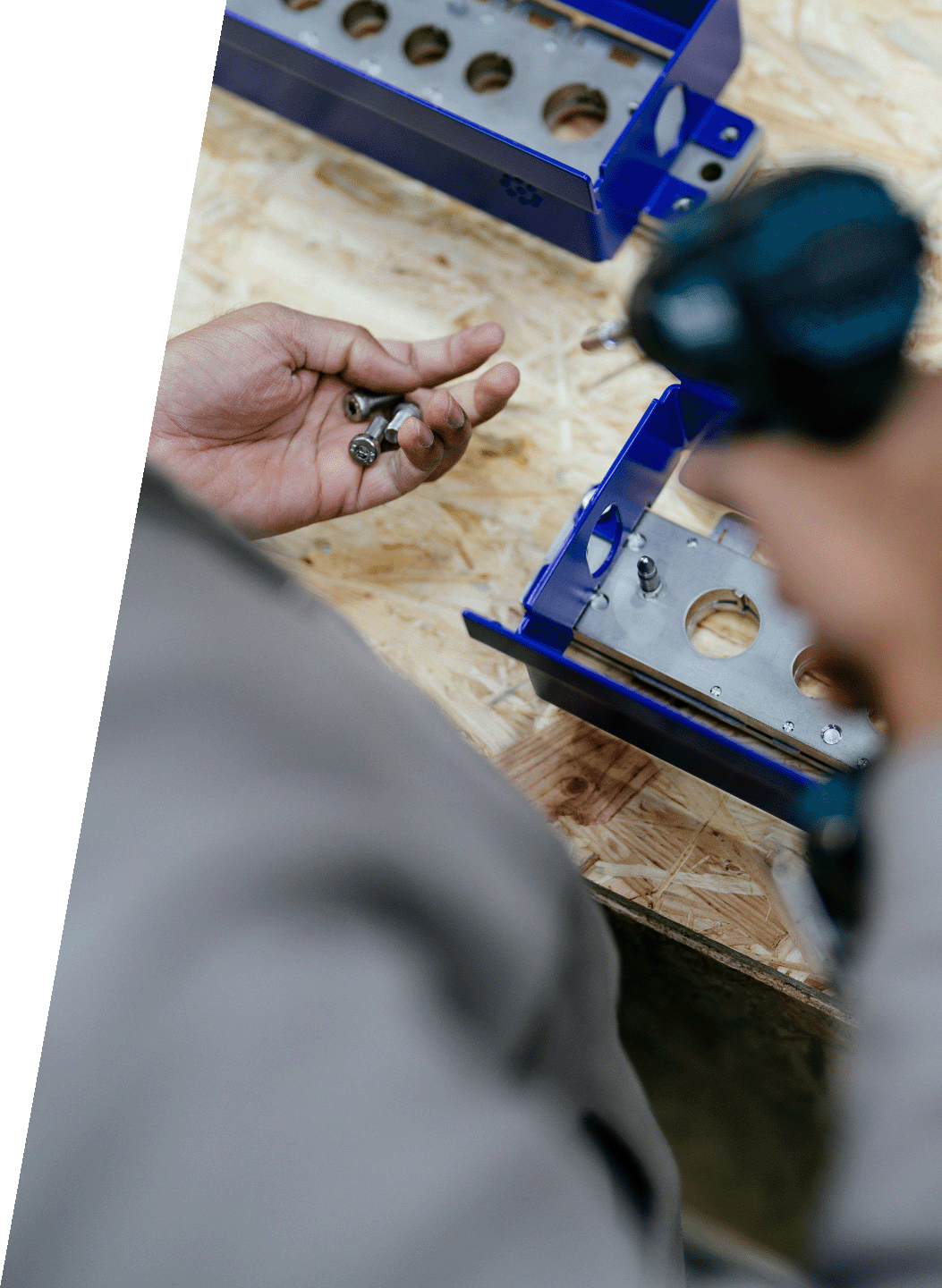 DRD-Mitarbeiter arbeitet an Produkten